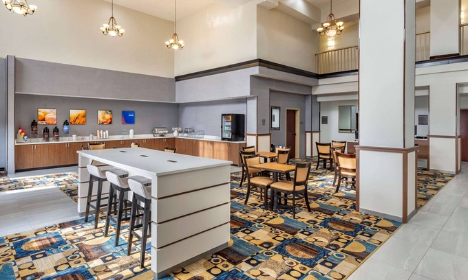 Clovis Hotel | Comfort Suites Clovis North