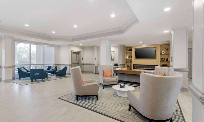 Valdosta Hotel | Comfort Suites