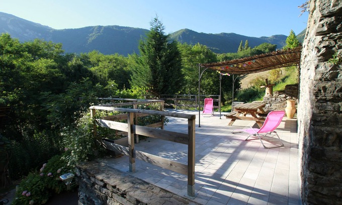 Saint-Pierre-d'Albigny House | Comfortable gite for couples
