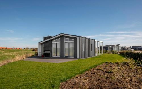 Wemeldinge House | Comfortabel en modern ingericht huis met uitzicht op het landschap 55