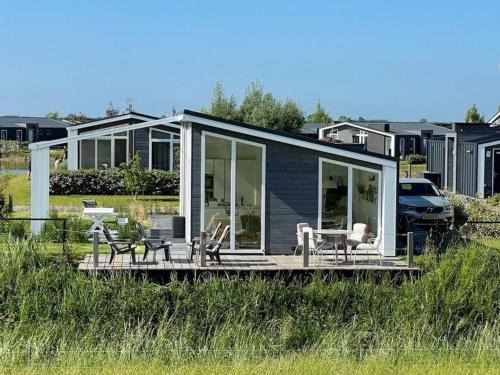 Wemeldinge House | Comfortabel en modern ingericht huis met uitzicht op het landschap 73