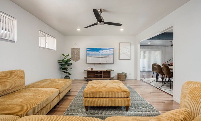 Las Cruces House | Comfortable 4BR Home in Las Cruces – Close to NMSU & Old Mesilla