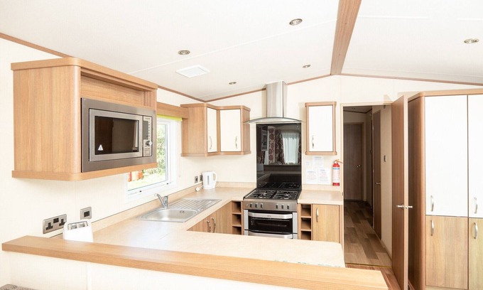 Bridport House | Comfortable and modern pet friendly 12ft-wide caravan.
