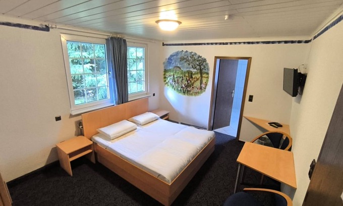 Zueschen Apartment | Comfortable and versatile room-perfect for relaxation, work and exchange