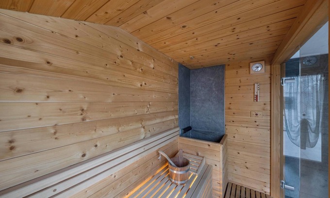 Predazzo Apartment | Comfortable Apartment “Vacanze Arcobaleno - Arancione” with Mountain View