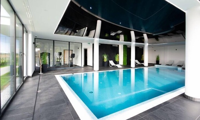 Kolobrzeg Apartment | Comfortable apartment in Kolobrzeg with swimming pool