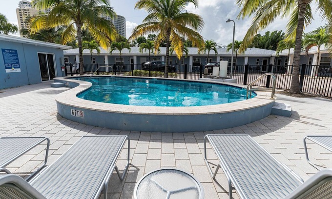 Sugar Sands Apartment | Comfortable beach apartment with pool