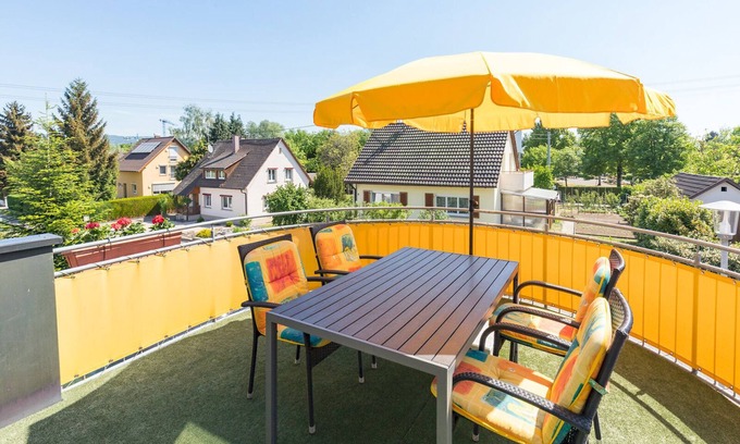Salem Apartment | Comfortable Holiday Apartment “Baur Nr. 1” near Salem Castle with Wi-Fi & Balcony; Parking Available