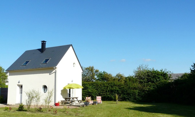 Surtainville House | Comfortable house, 500 m from the beach