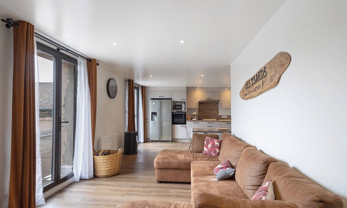 Formigueres Apartment | Comfortable Mountain Stay in Formiguères: 4Bedrooms, 9Min from the Ski Resort with Private Terrace !