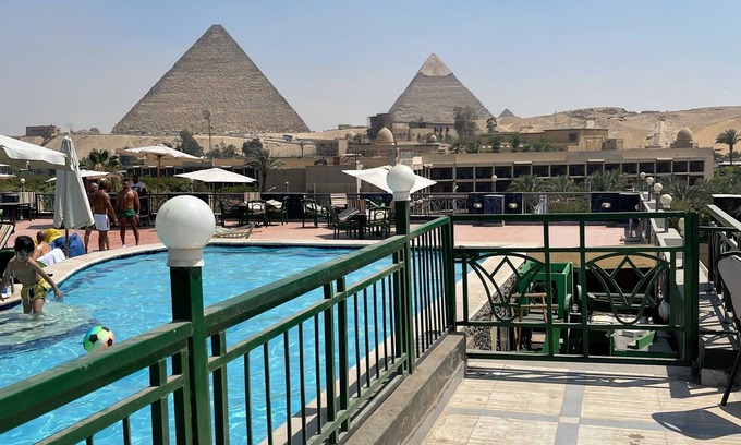 Al Haram House | Comfortable stay with amazing view of the great pyramids of Giza. with breakfast
