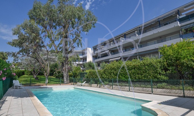 Petit Juas Apartment | Comfortable studio, terrace and private garden