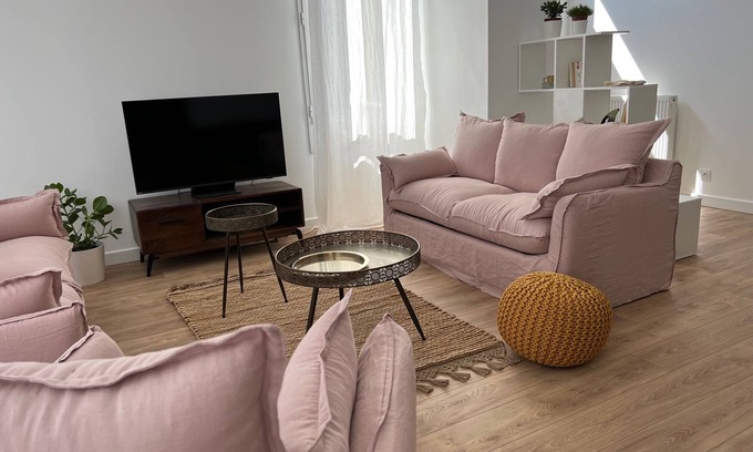 Cauderan House | Comfortable town house 10 minutes from town center.