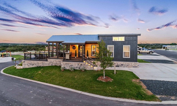 Fredericksburg Cottage | Comfortably Numb - 119