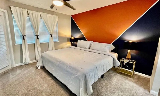 Sandy Springs Apartment | Comfy 2 Bedroom/2 Bath Atlanta Getaway With Free Parking & Fast WIFI