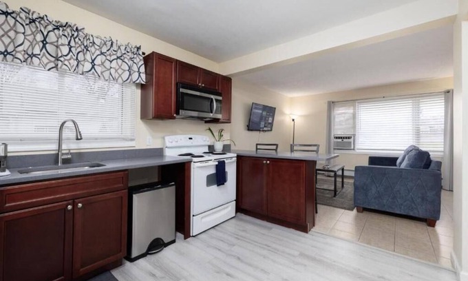 New Britain Apartment | Comfy and Equipped for Families - Webster Hill Suite1E
