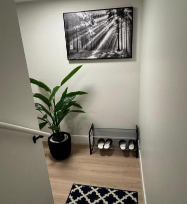 Moncton House | Comfy Apartment