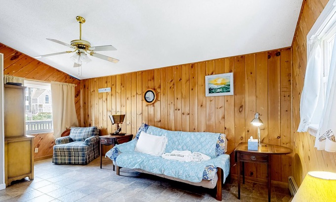 Plymouth Cottage | Comfy, Dog-Friendly Cottage w/Free WiFi, Central AC, WD, Deck - Steps From Beach
