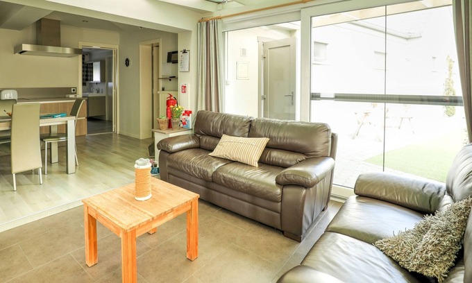 Geetbets House | Comfy Holiday Home in Geetbets with Garden