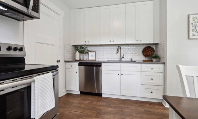 Woodbine House | Comfy Living in Nashville