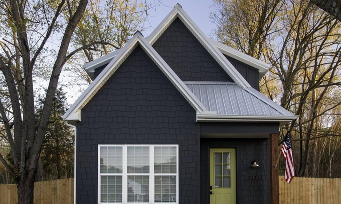 Fayetteville Cottage | Comfy, new cottage minutes from university campus, Dickson Street/downtown.