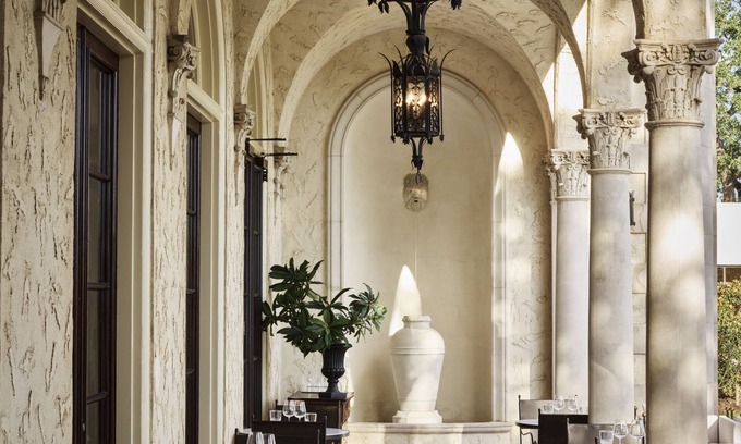 Hancock Hotel | Commodore Perry Estate, Auberge Collection