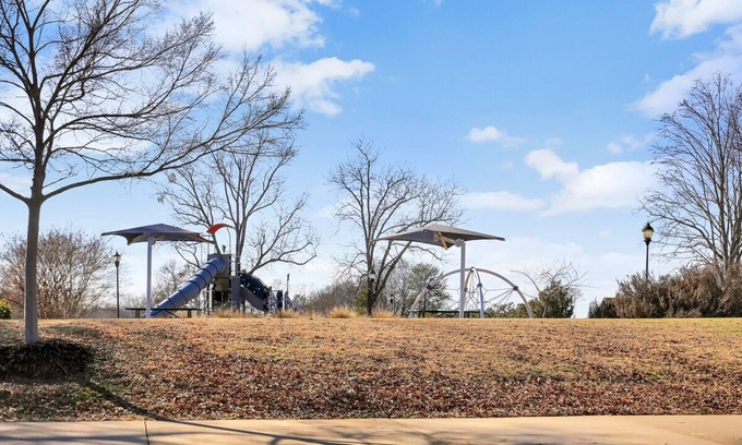 Greenville - Spartanburg Apartment | Community's ambiance impeccable!