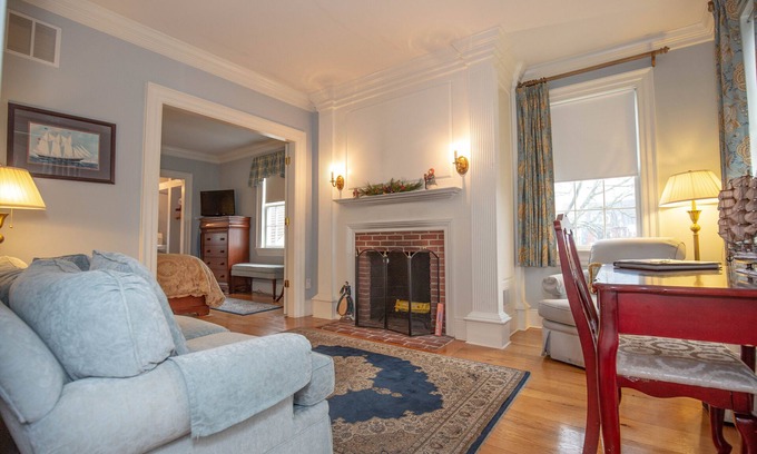 Newburyport Bed & Breakfast | Compass Rose Inn