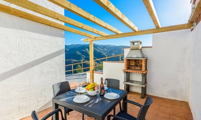 Palma-Palmilla Resort | Complejo el Mirador - Casa del Poni Málaga by Ruralidays
