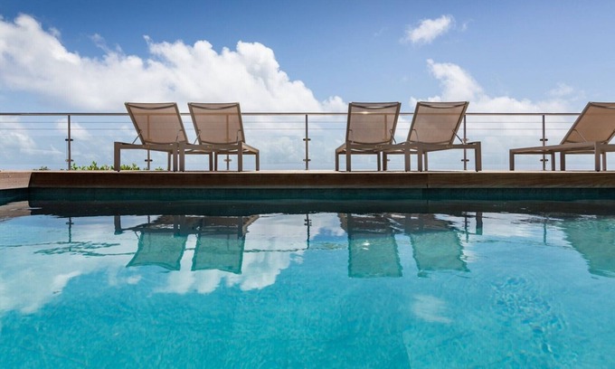 Devet Villa | *Complimentary Concierge Included * Casa Azul - 3 Bedroom villa with sea views