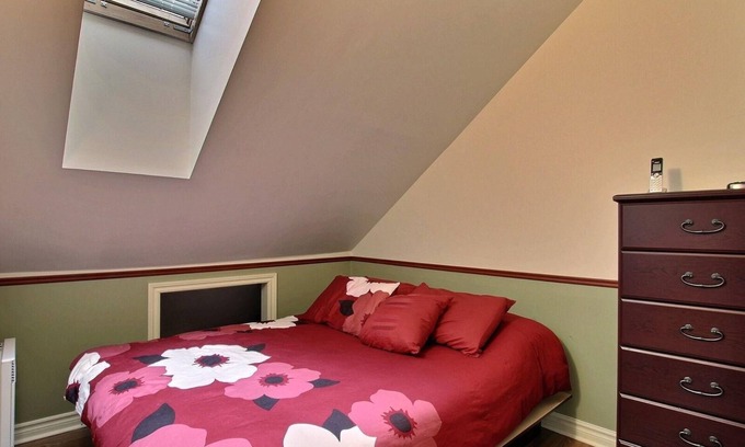 Bromont Apartment | Condo for rent in Bromont on the slopes!