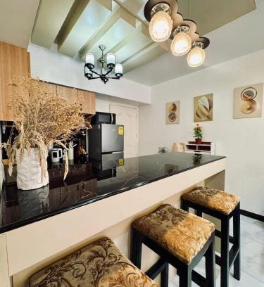 Santa Cruz Apartment | Condo in Manila