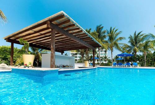 Playa Diamante Apartment | Condo Mayan Lakes