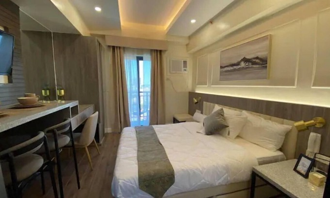 Mabolo Condo | Condo near Ayala IT Park Cebu Wifi Balcony