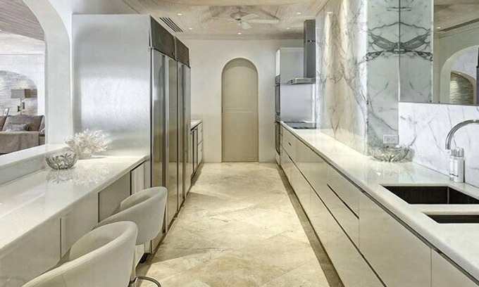 Old Trees Bay Apartment | Condo Old Trees 6 - Firefly | Beach Front - Located in Exquisite Saint James with Private Pool