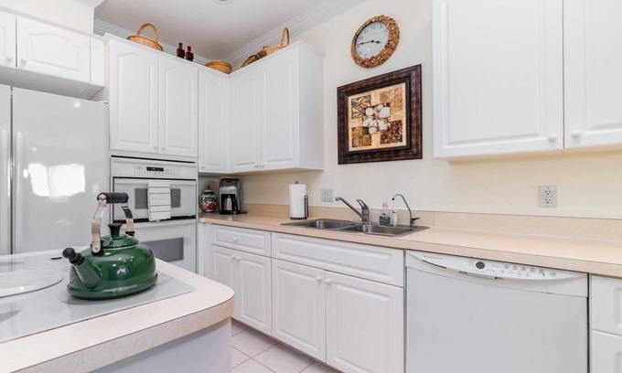 Port Charlotte Condo | Condo w Stunning Water Views, near the Beaches