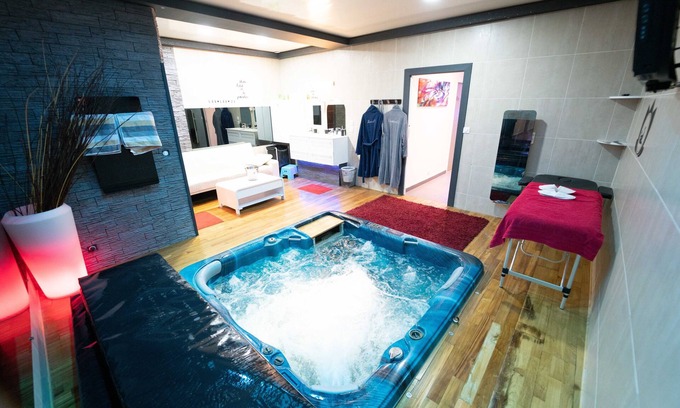 Ferrandiere - Maisons Neuves Condo | Condominium apartment with jacuzzi jacuzzi sauna