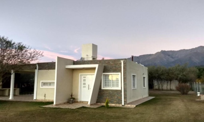 San Javier Department House | Confortable casa traslasierra. Vista al Champaqui