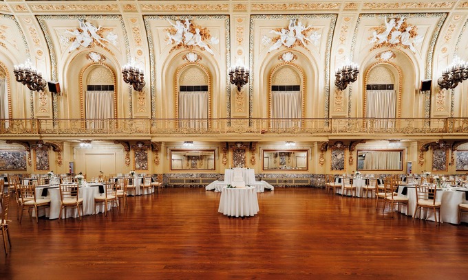 The Loop Hotel | Congress Plaza Hotel