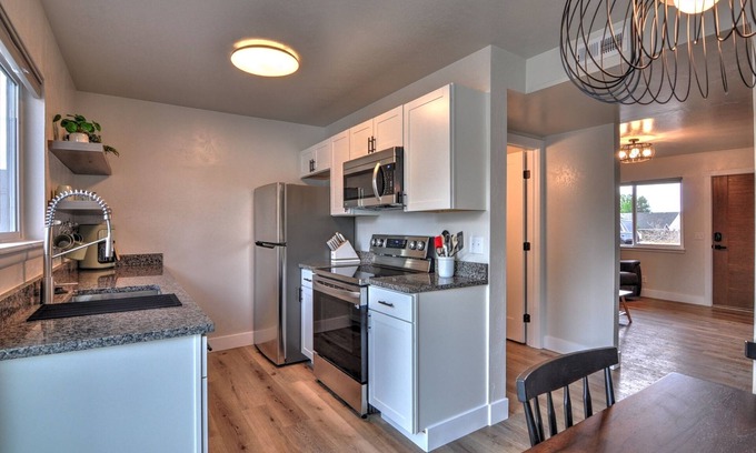 Grand Junction House | Contemporary 2-BR Townhome w/Free Wifi, Pet Friendly