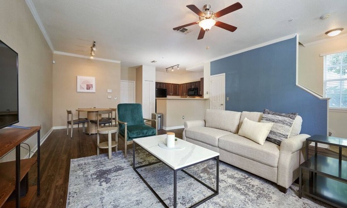 Baldwin Park Apartment | Contemporary 3BR, in unit Washer/Dryer, FREE parking with all amenities!