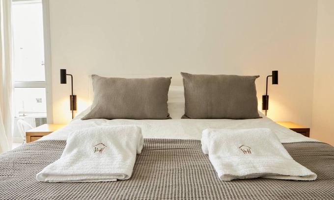 Constitucion Apartment | Contemporary apartment in bustling San Telmo - Premier Building