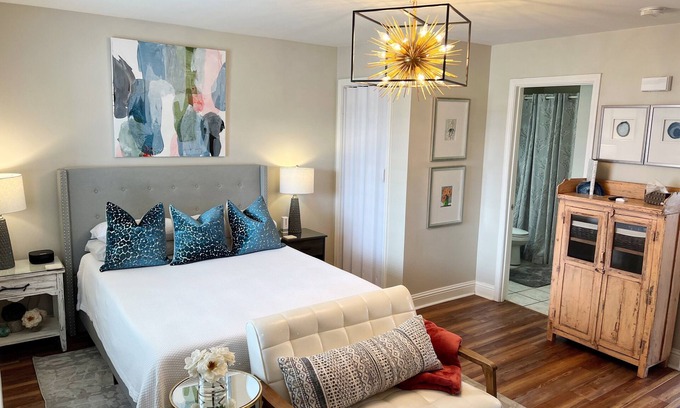 Biloxi Apartment | Contemporary Biloxi Condo for 2 - Oak Shores