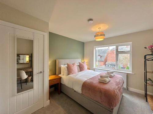 Hereford Apartment | Contemporary City Centre Apartments with Garden
