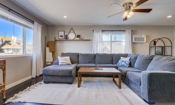 San Clemente Condo | Contemporary Coastal Retreat with Private Patio