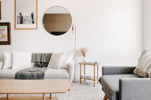 Highland House | Contemporary Cool Lifestyle Loft - Zuni Lofts