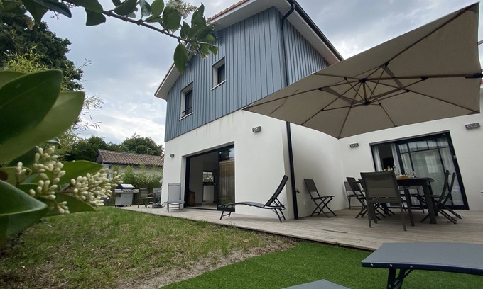 Andernos-les-Bains Villa | Contemporary villa with jacuzzi 300m from the beach
