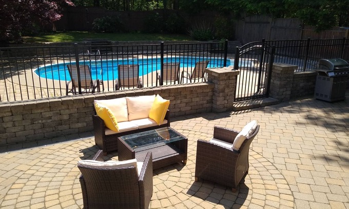 Malta House | Contemporary Home w/Pool mins from Saratoga/Track