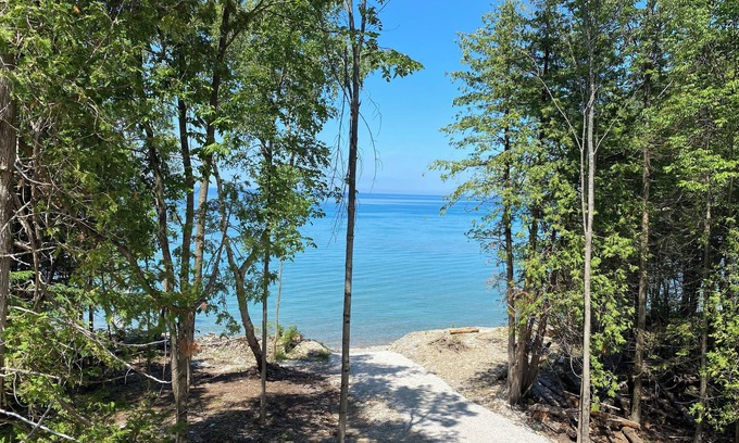 Big Bay Cottage | Contemporary Lake House on the crystal clear shores of Georgian Bay!