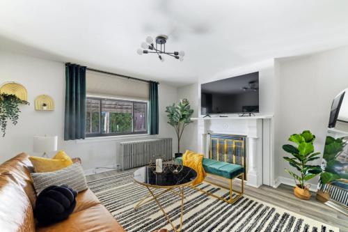 Lawrenceville Bed & Breakfast | Contemporary loft 5-min to downtown